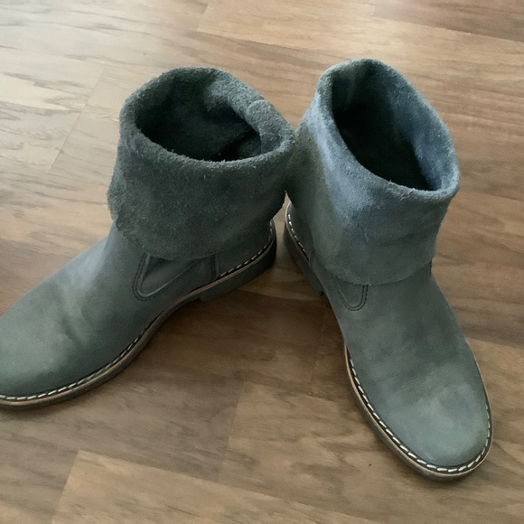 NWOT Roots leather pull on  boots - Picture 2 of 7